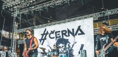 Černá